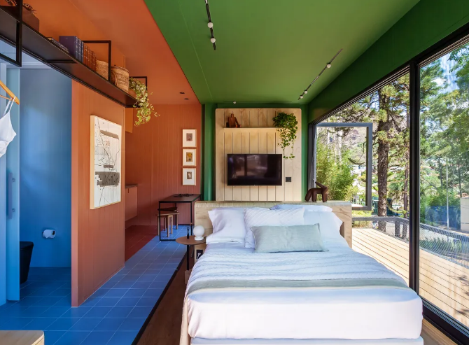 A casa container da 3M Engenharia une sustentabilidade, rapidez e custo acessível. Construída com opção de entrega mobiliada e com parcelamento facilitado.